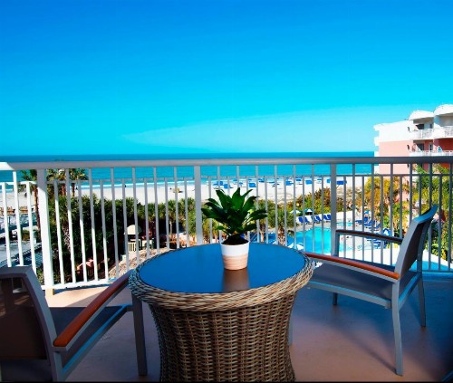 Beach House Suites by the Don CeSar - image 20