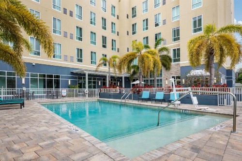 Staybridge Suites St. Petersburg FL an IHG Hotel - image 7