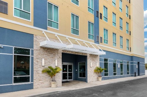 Staybridge Suites St. Petersburg FL an IHG Hotel - image 9