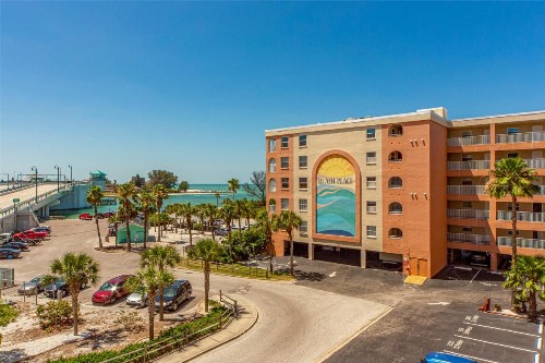 107 Beach Place Condos - image 9