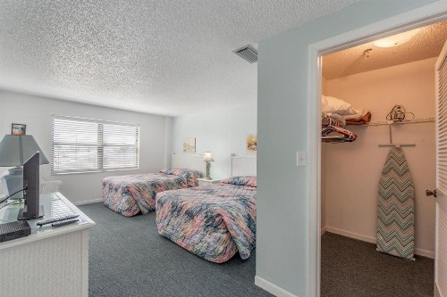 204 Beach Place Condos - image 24