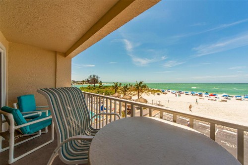 209 Beach Place Condos - image 14