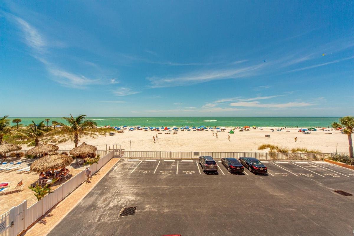 209 Beach Place Condos - image 2