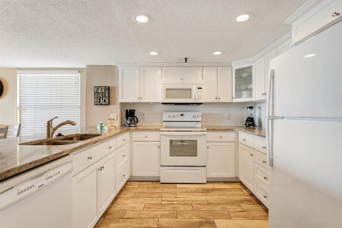 212 Beach Place Condos - image 14