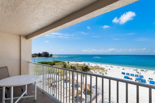 409 Beach Place Condos - image 15