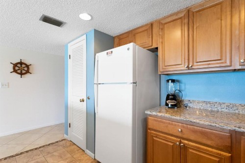 409 Beach Place Condos - image 31