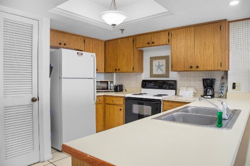 504 Beach Place Condos - image 29