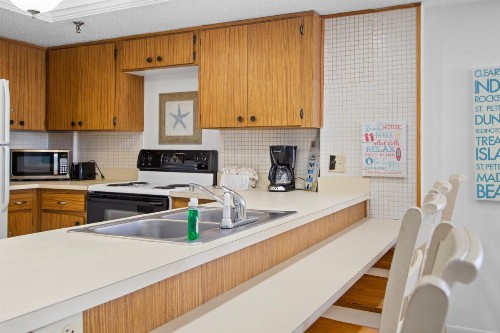504 Beach Place Condos - image 30