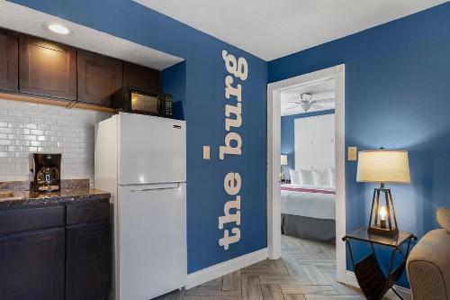 Avalon Hotel Downtown St. Petersburg - image 23