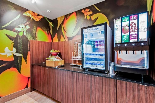 Fairfield Inn & Suites by Marriott St Petersburg North - image 11