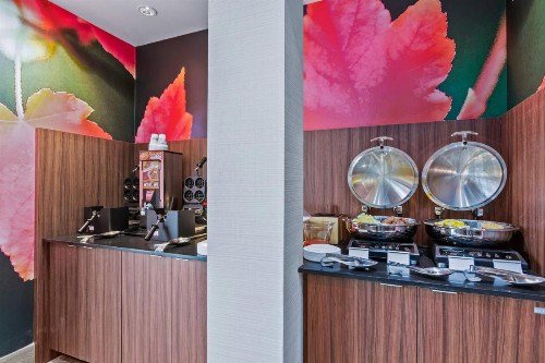 Fairfield Inn & Suites by Marriott St Petersburg North - image 19