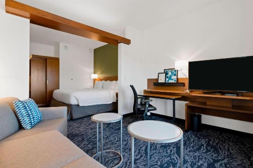 Fairfield Inn & Suites by Marriott St Petersburg North - image 23