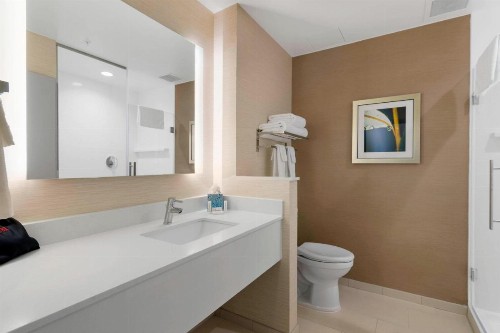 Fairfield Inn & Suites by Marriott St Petersburg North - image 25