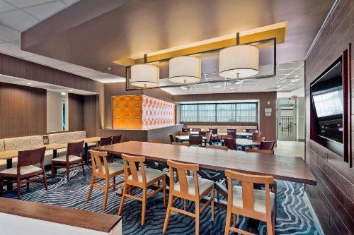 Fairfield Inn & Suites by Marriott St Petersburg North - image 34