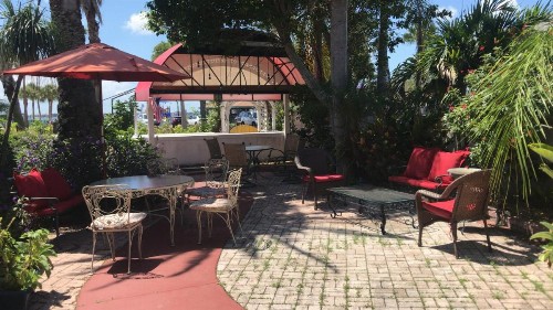 Sea Breeze Manor Inn - image 17