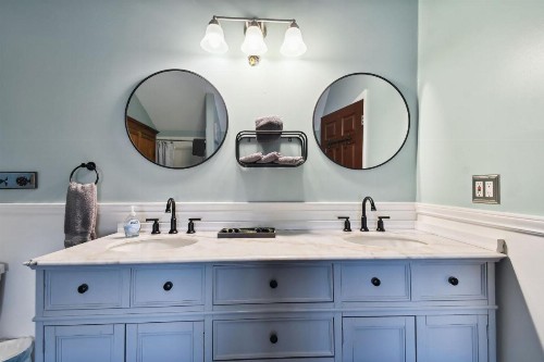 Sea Breeze Manor Inn - image 19