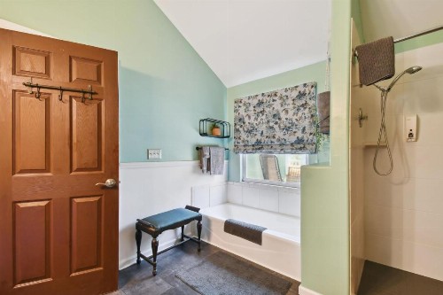 Sea Breeze Manor Inn - image 21