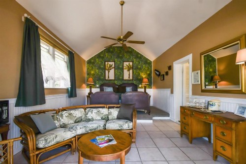 Sea Breeze Manor Inn - image 22