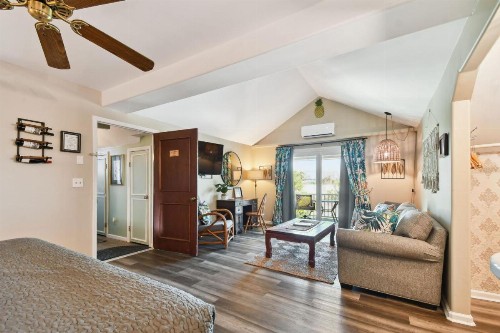 Sea Breeze Manor Inn - image 24