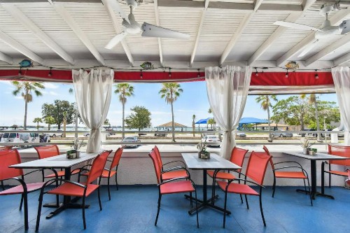 Sea Breeze Manor Inn - image 28