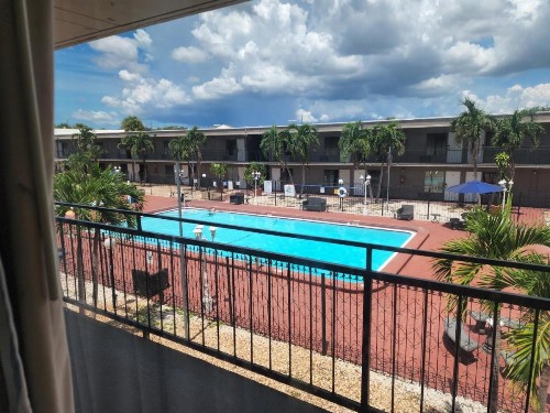 Super 8 by Wyndham St. Petersburg - image 37