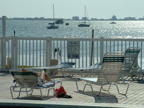 Four Bedroom Family Accommodation - Private Beach - image 10