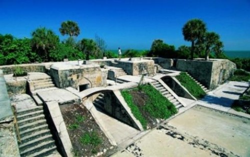 Four Bedroom Family Accommodation - Private Beach - image 32