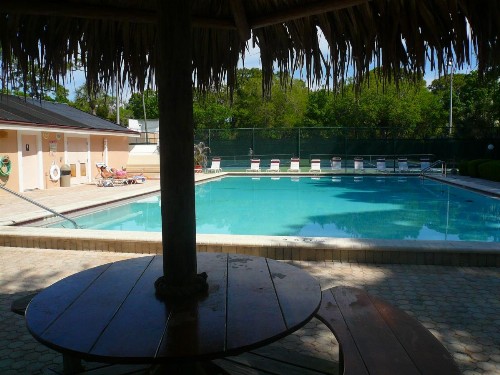 Four Bedroom Family Accommodation - Private Beach - image 9