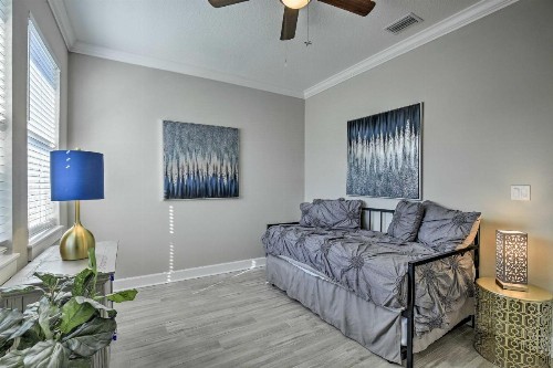 Upscale St Petersburg Escape Less Than half Mi to Central Ave - image 7