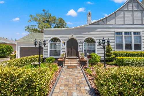 The Kenwood Gables - image 6