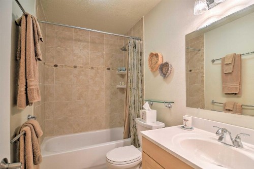 Bayfront Condo 3Mi to Downtown St Petersburg