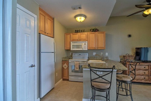 Waterfront Condo w/Balcony+Views 3Mi to Beach - image 4