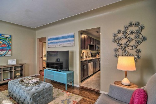 Cozy Pet Friendly Palms about 4 Miles to St Pete Beach - image 6
