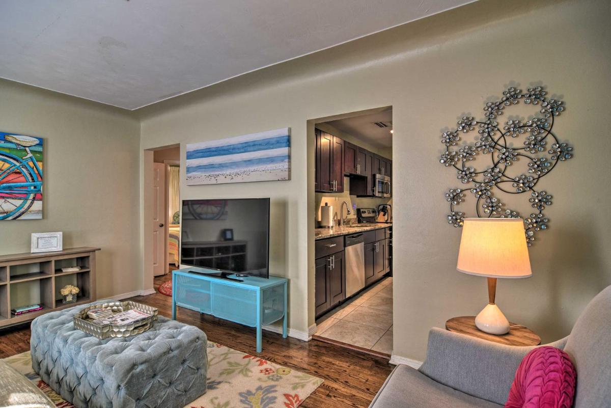 Cozy Pet Friendly Palms about 4 Miles to St Pete Beach - image 6