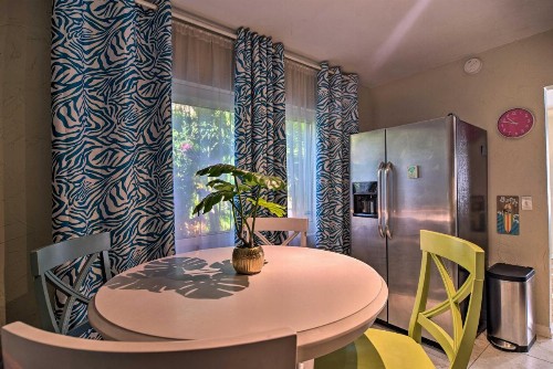 Cozy Pet Friendly Palms about 4 Miles to St Pete Beach - image 9