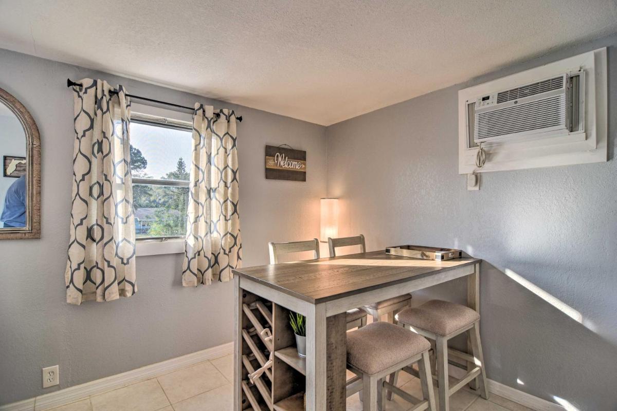 Cozy Beach Apt with Pool 3 Mi to St Pete! - image 7