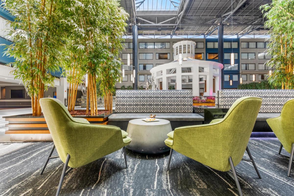 Crowne Plaza Stamford - main image