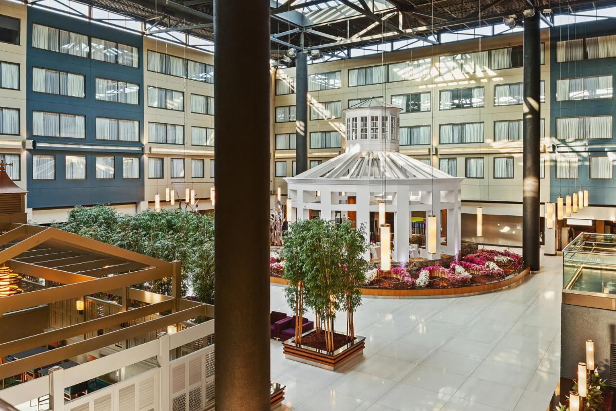 Crowne Plaza Stamford - image 2