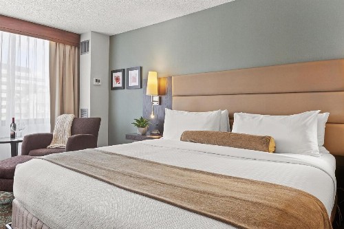Crowne Plaza Stamford - image 28