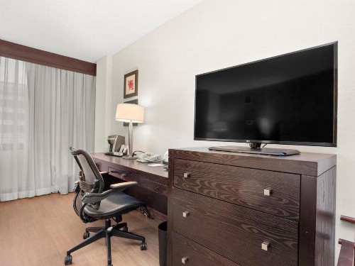 Crowne Plaza Stamford - image 36