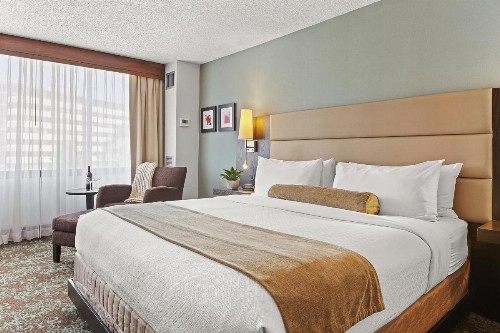 Crowne Plaza Stamford - image 6