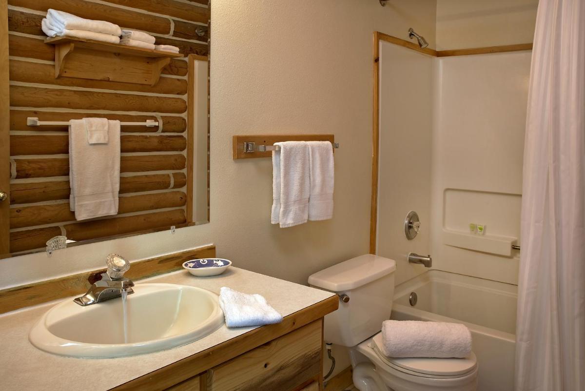 Redfish Riverside Inn - image 6