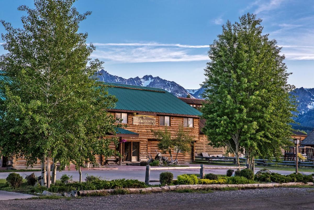 Stanley High Country Inn - main image