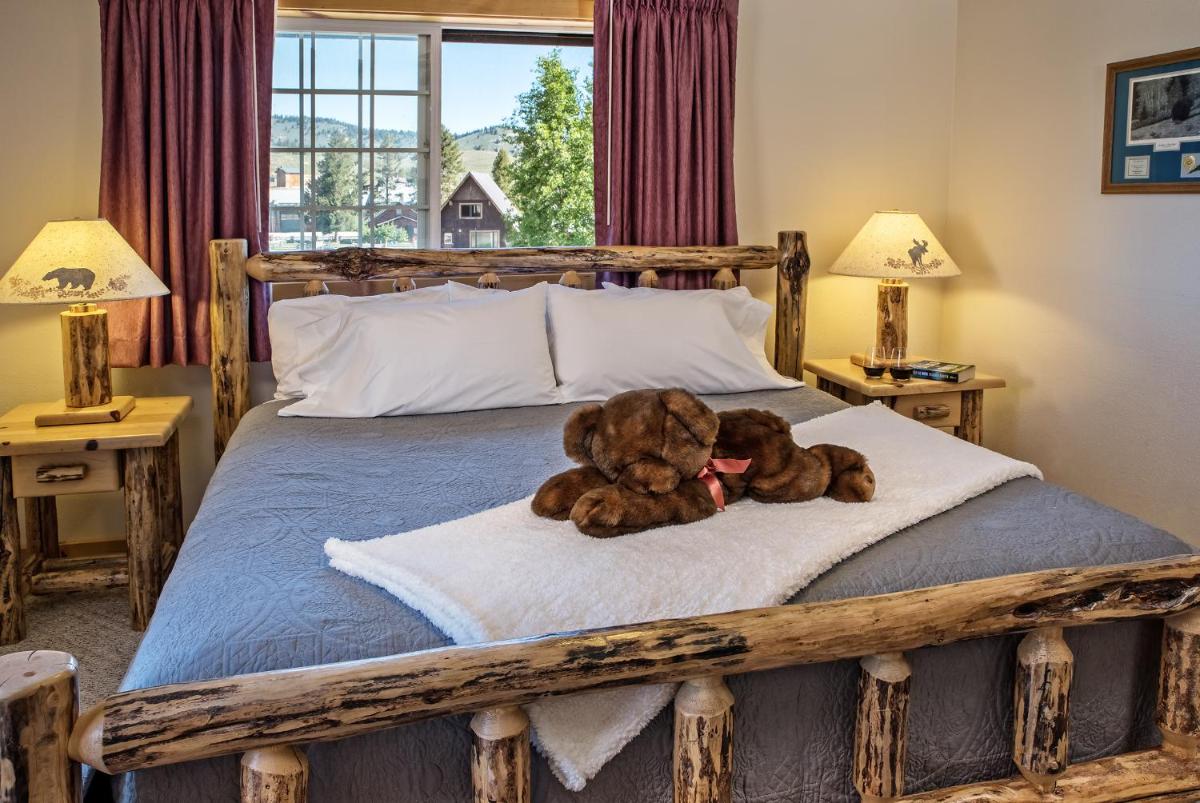 Stanley High Country Inn - image 5
