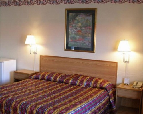 Red Carpet Inn Starke - image 2