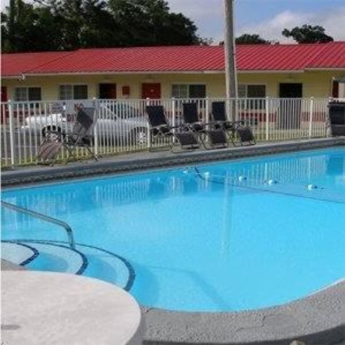 Red Carpet Inn Starke - image 5