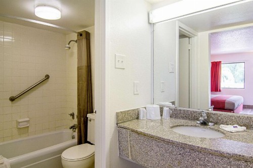 Motel 6-Starke FL - image 23