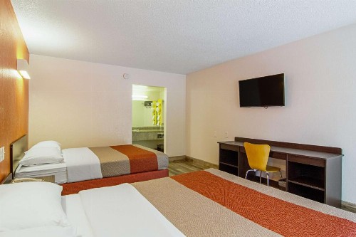 Motel 6-Starke FL - image 7