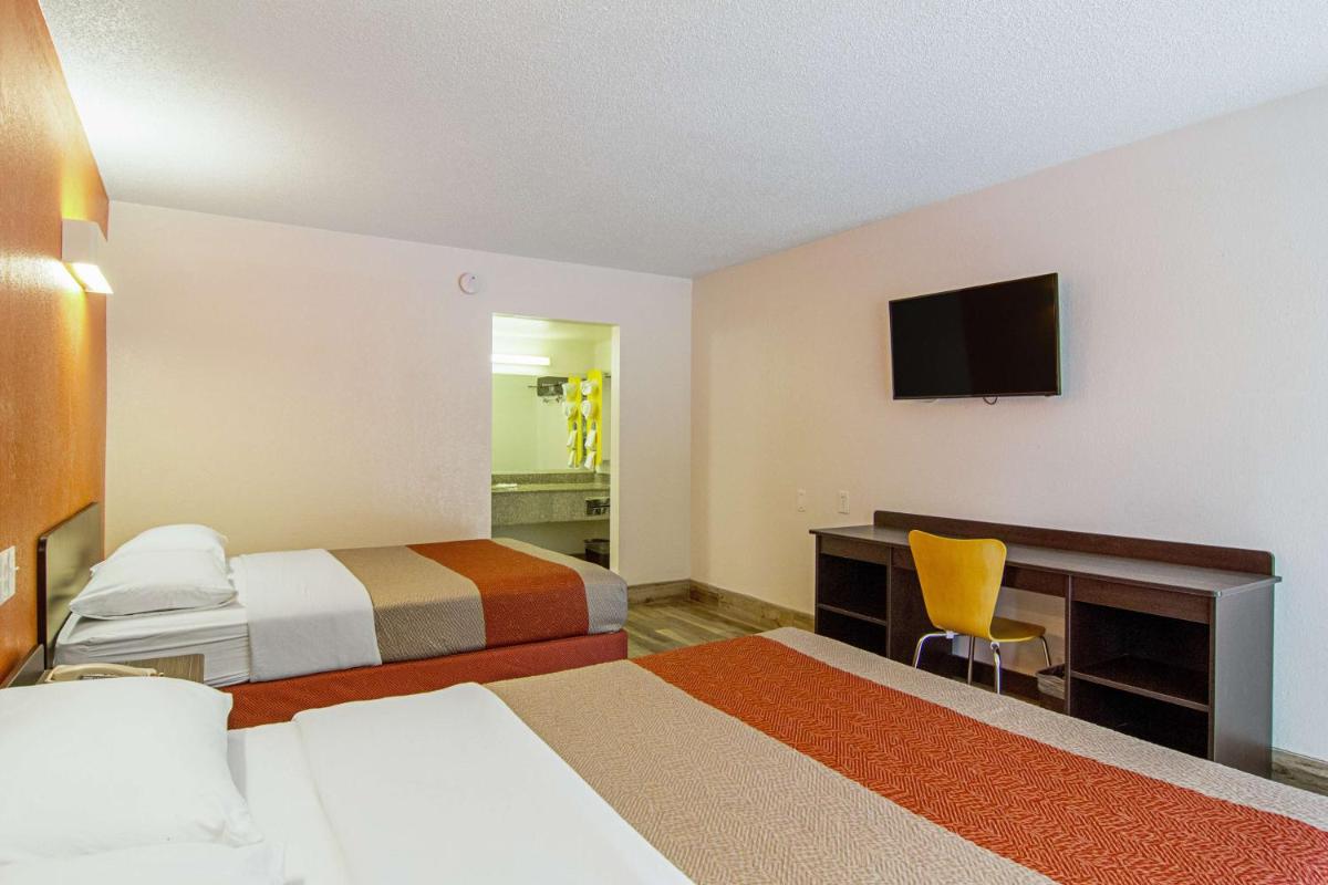 Motel 6-Starke FL - image 7