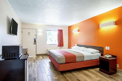 Motel 6-Starke FL - image 9